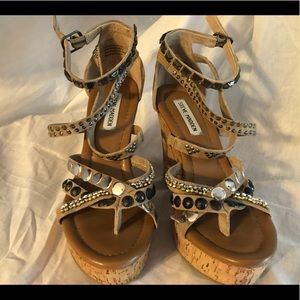 Ladies Steve Madden Suede studded Wedges NWOT